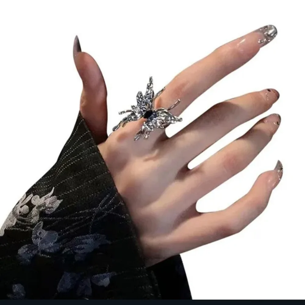NWT Adorable Boho Silver Exaggerated Butterfly Adjustable Set Of Two Rings!!